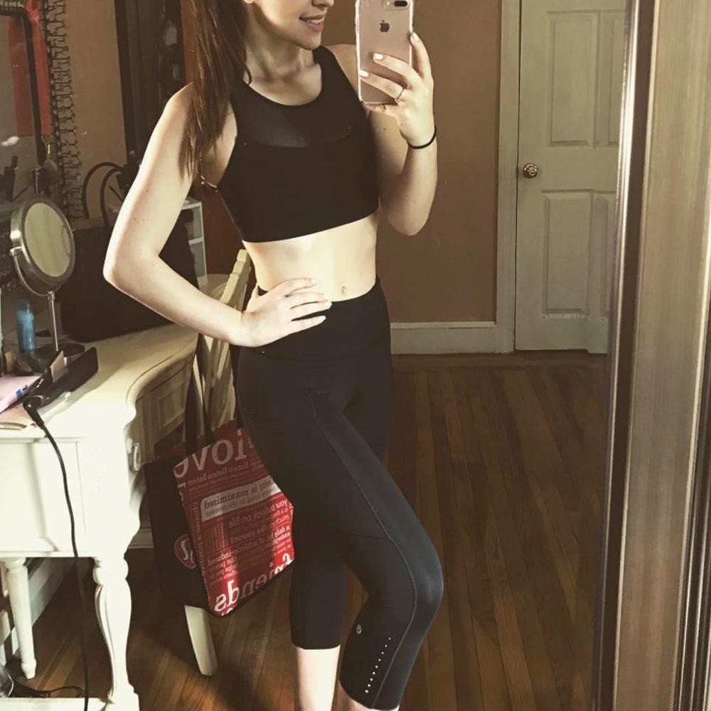 Lululemon sports bra